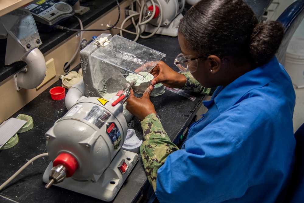 Dental Lab Technician Program