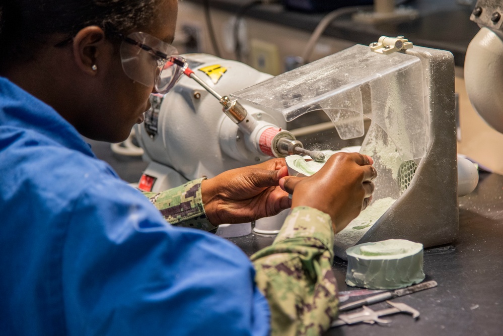 Dental Lab Technician Program