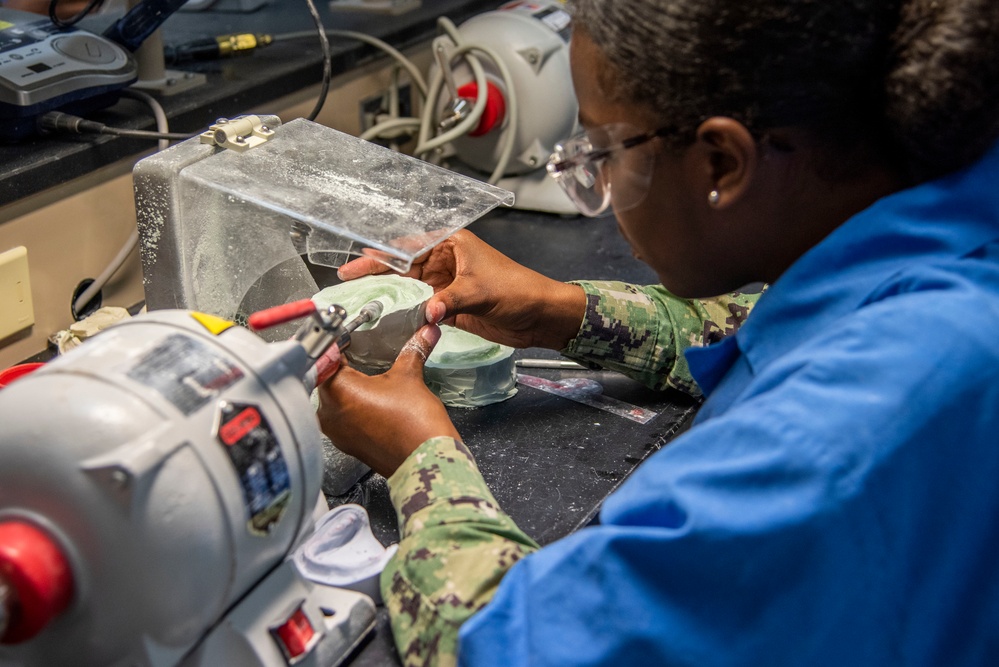 Dental Lab Technician Program