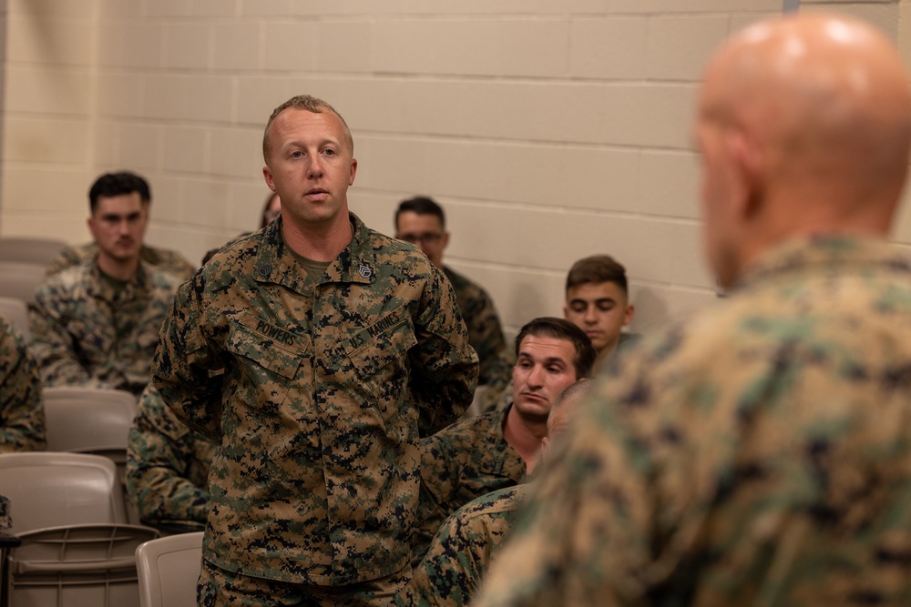 Marine Corps Commandant visits Marines and Sailors stationed at Marine Corp Mountain Warfare Training Center