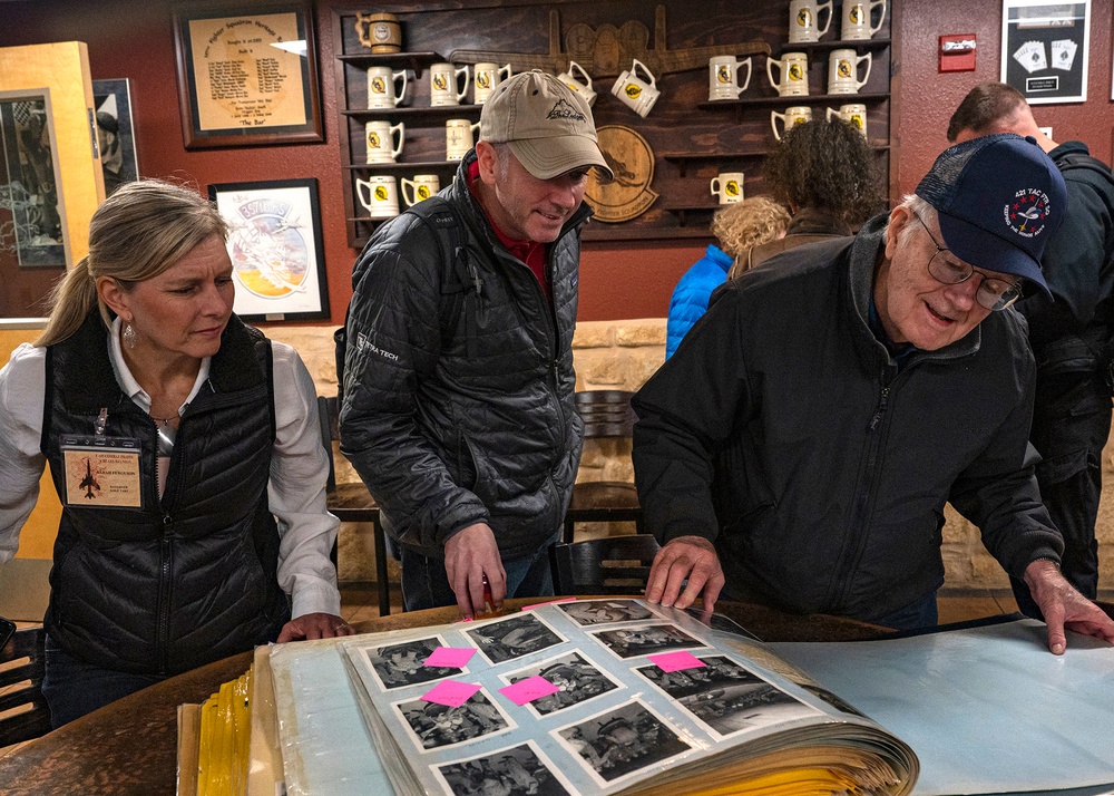 F-105 combat pilots reunite one last time