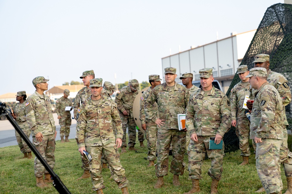 Brig. Gen Kevin Meisler from 311th Signal Command visits 304th Signal battalion, and recognizes soldiers for their hard work.