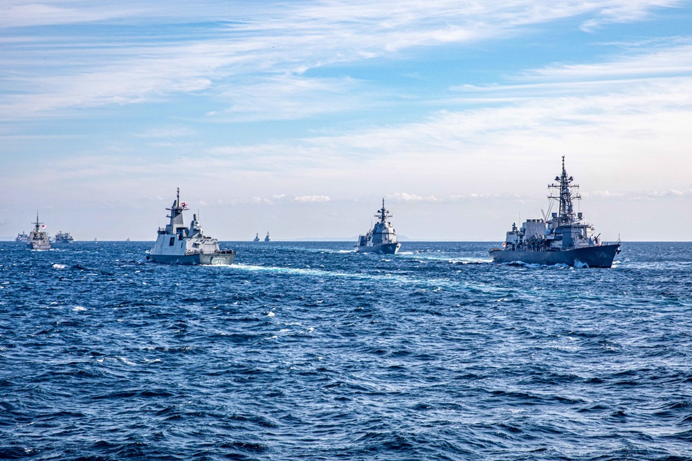 USS Chancellorsville Participates in Japan International Fleet Review