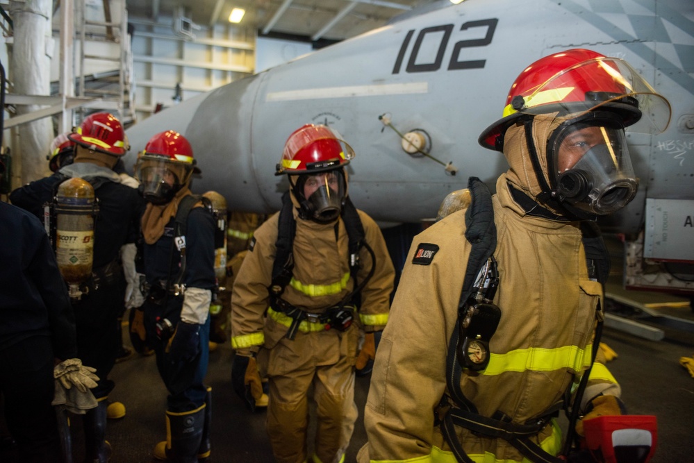 USS Ronald Reagan (CVN 76) in-port emergency team training