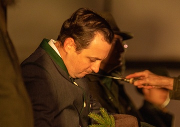 13 community members knighted at Jägerschlag