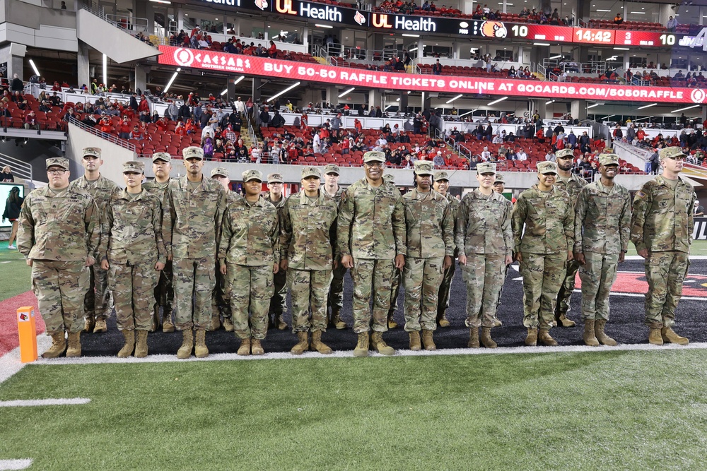 Louisville to Honor Armed Forces during Veteran's Day Salute - University  of Louisville Athletics