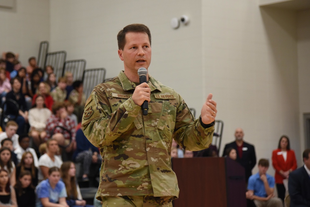 Lt. Col. Matt Driskill Speaks at a Veterans Day Assembly