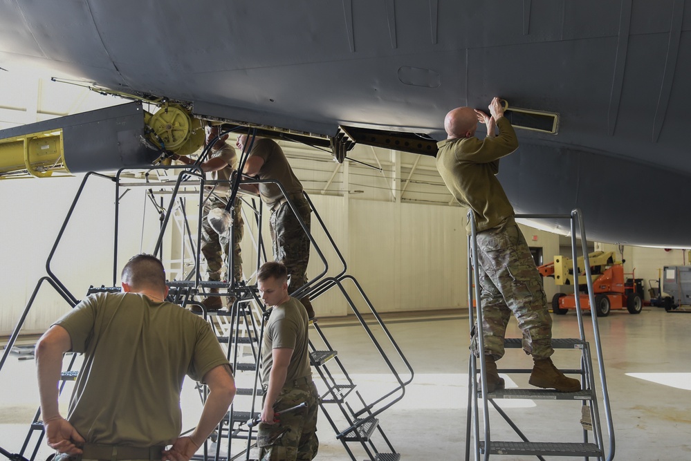 Routine Maintenance of the KC-135