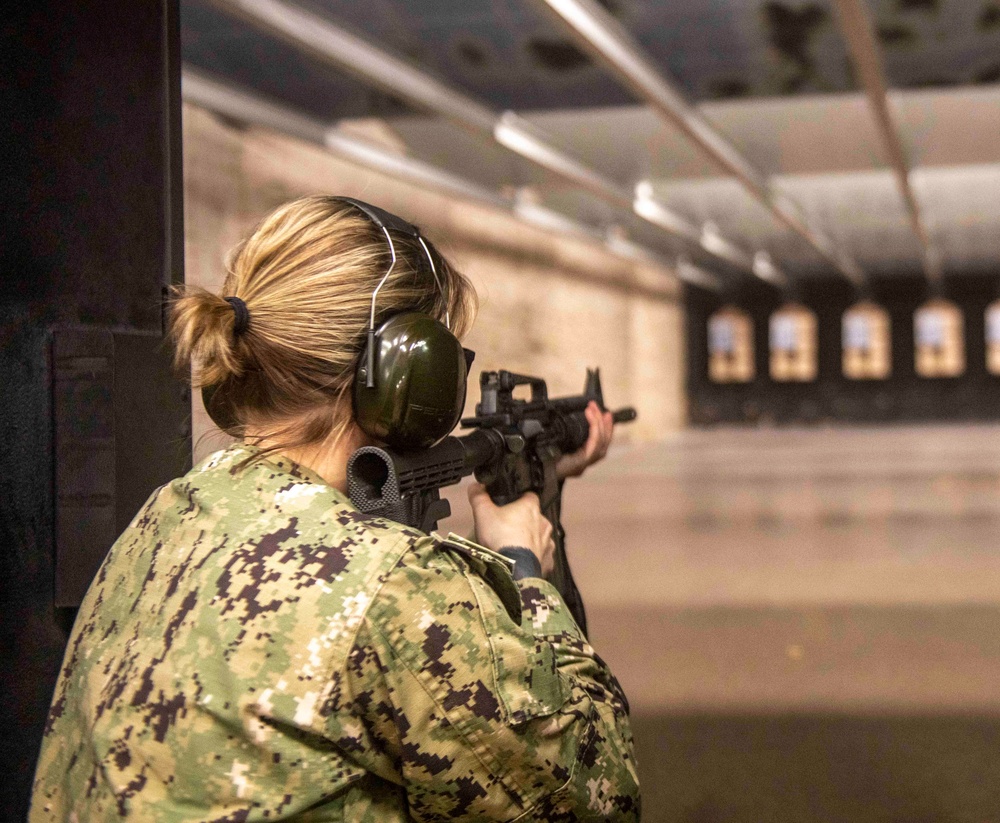 Sailors Participate in Rifle Qualification