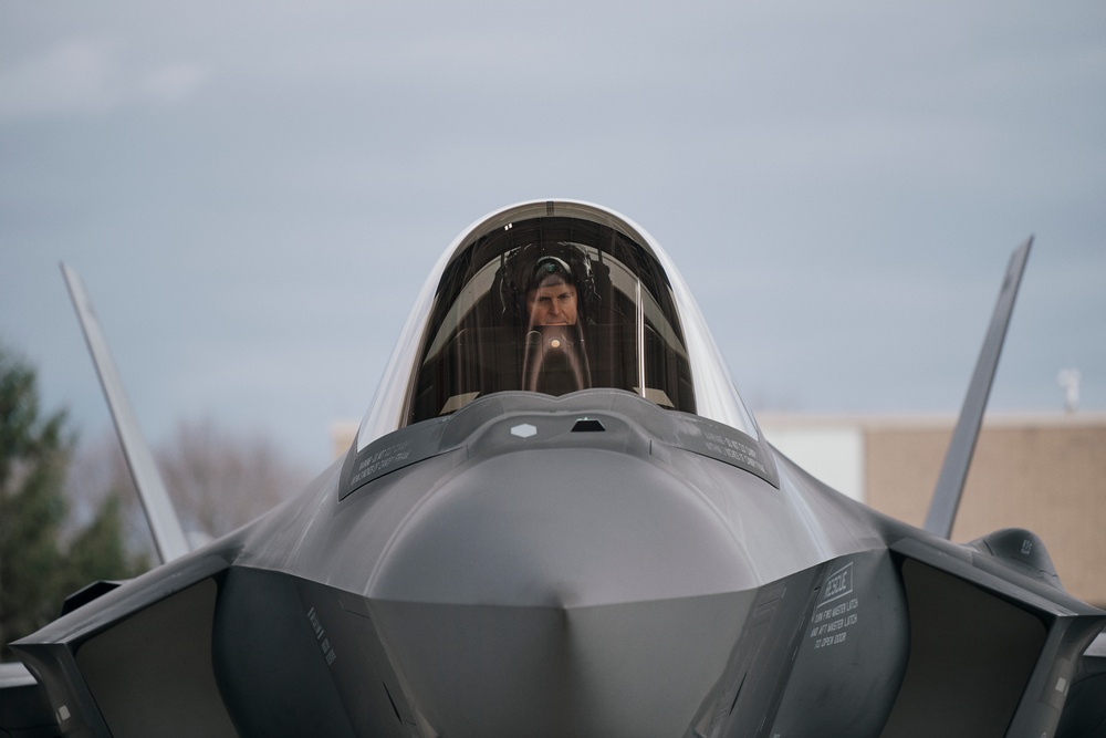 Former 158th FW Commander Says Goodbye to the F-35