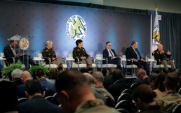 Senior Army, industry leaders discuss evolution of cyber operations, information advantage