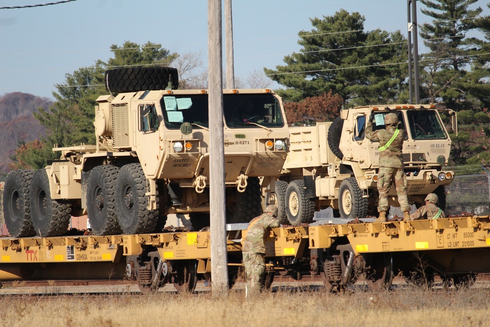 Fort McCoy supports rail movement for Army Reserve’s 411th Engineer Company