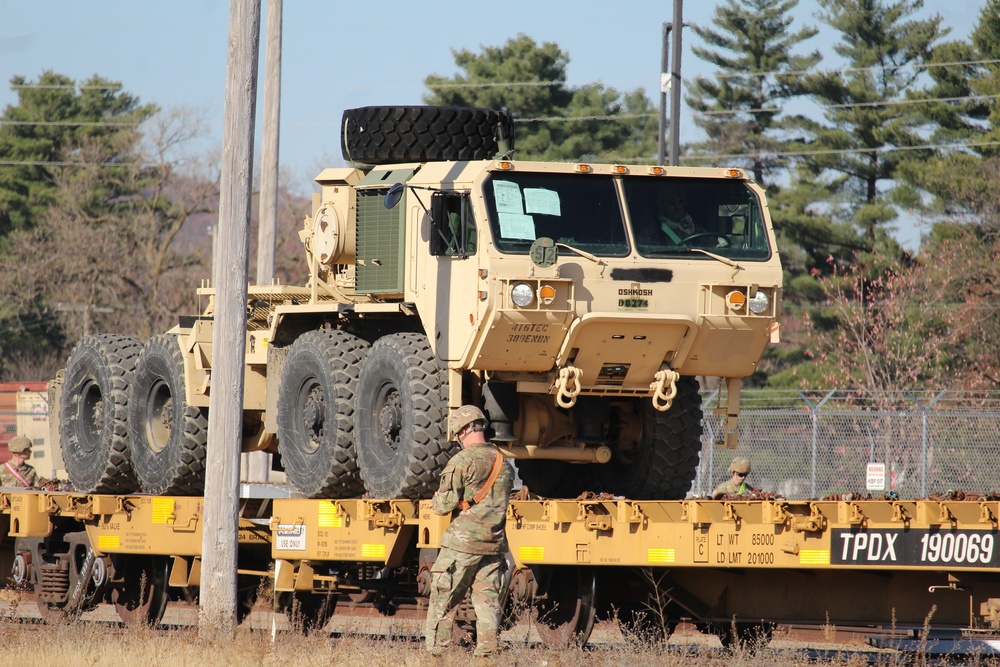 Fort McCoy supports rail movement for Army Reserve’s 411th Engineer Company