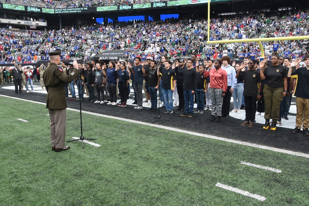 DVIDS - Images - Marines part of New York Jets pre-game ceremony [Image 1  of 4]