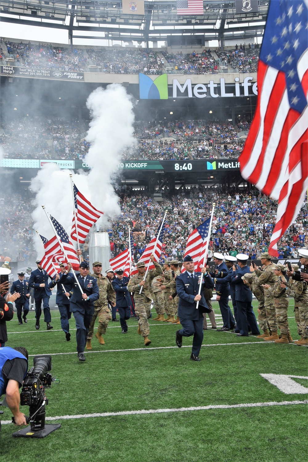 New York Army National Guard attend The Jet’s Salute to Service