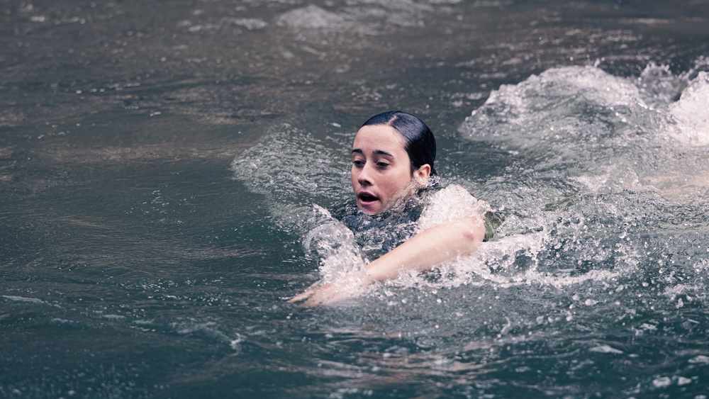 8th ESB Marines participate in stream-crossing training