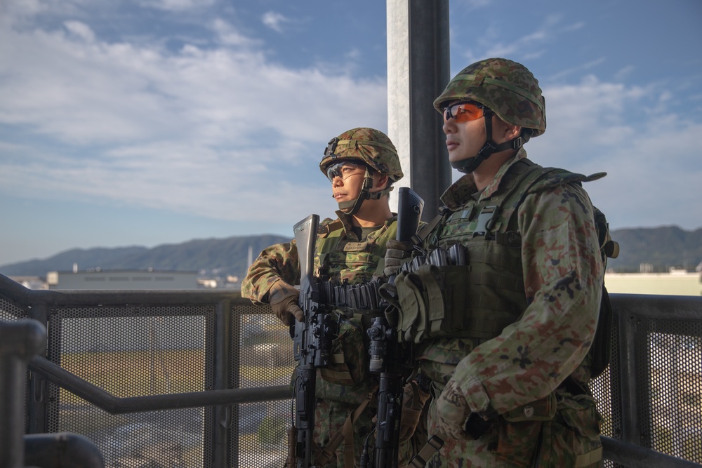 US Marines, Japan Ground Self-Defense Force members conduct bilateral training  