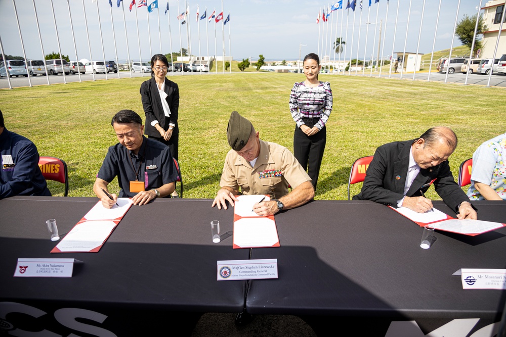 MCIPAC Commanding General, Okinawa community leaders sign LIA