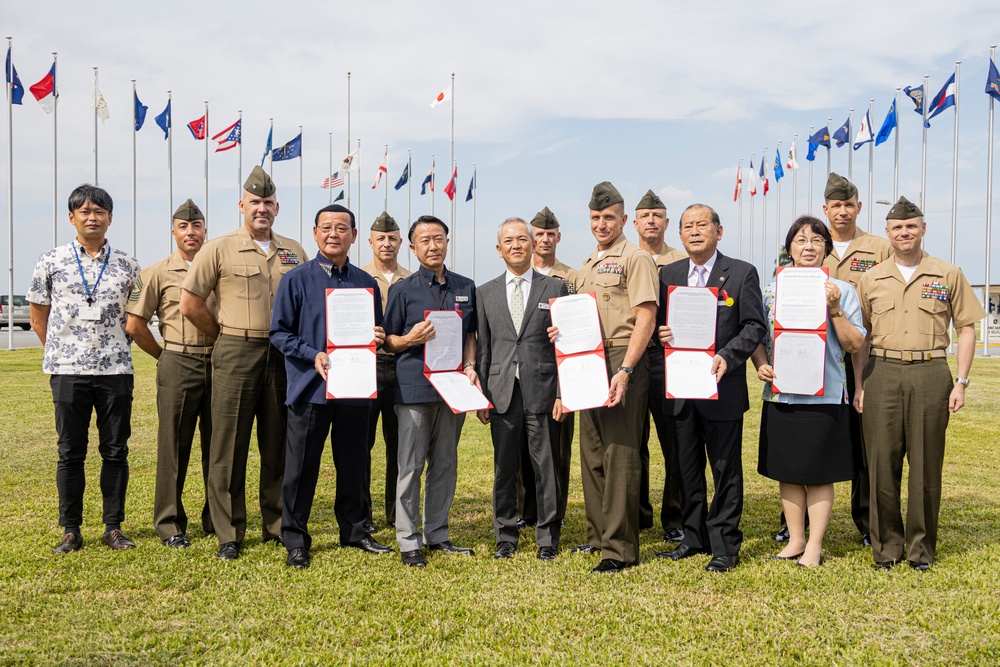 MCIPAC Commanding General, Okinawa community leaders sign LIA