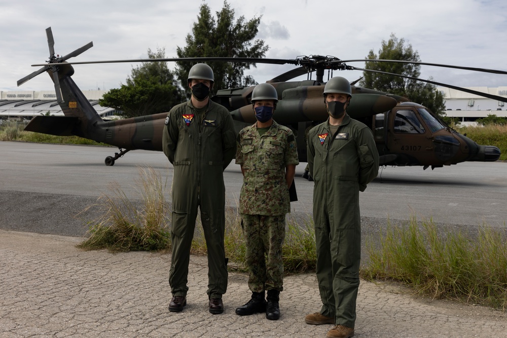 Marines of MAG-36 Visit 15th Helicopter Unit, 15th Brigade, Japan Ground Self Defense Force