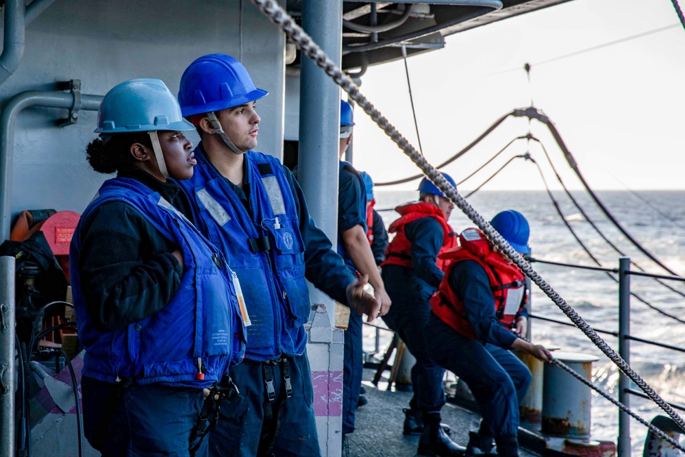 USS Leyte Gulf (CG 55) Completes Replenishment-at-Sea