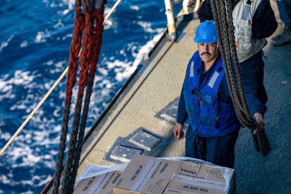 USS Leyte Gulf (CG 55) Completes Replenishment-at-Sea