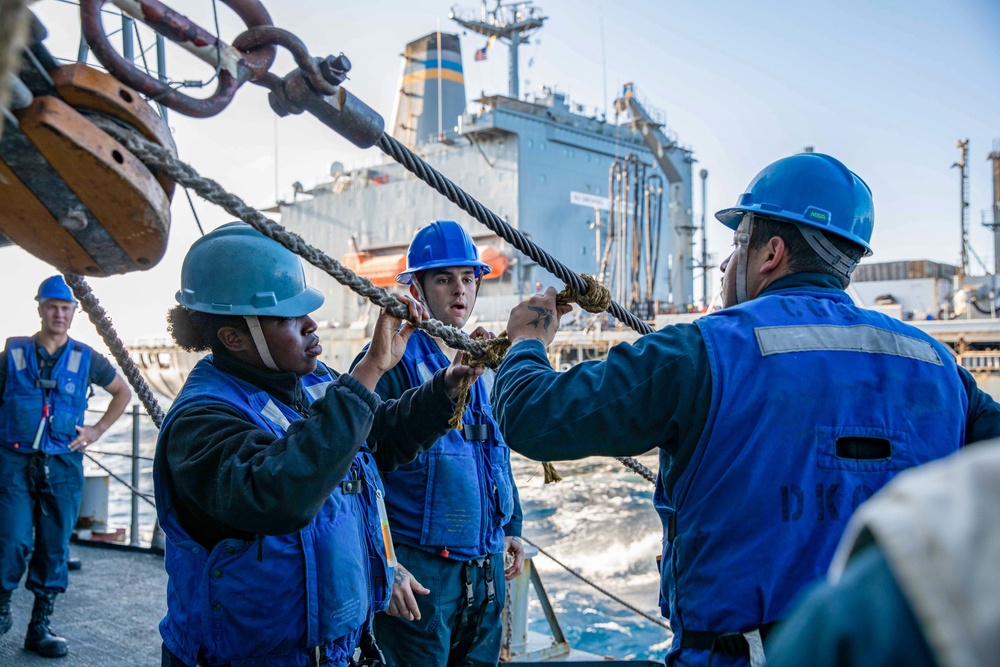 USS Leyte Gulf (CG 55) Completes Replenishment-at-Sea