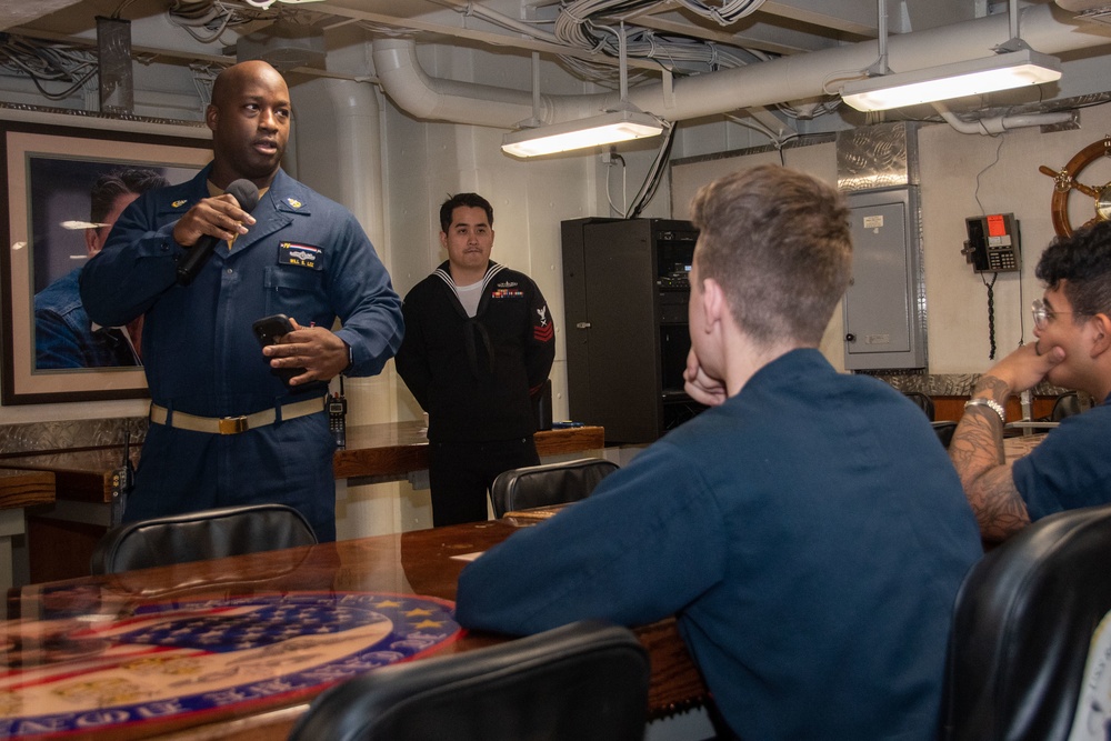 USS Ronald Reagan (CVN 76) Sailor 360 program conducts training