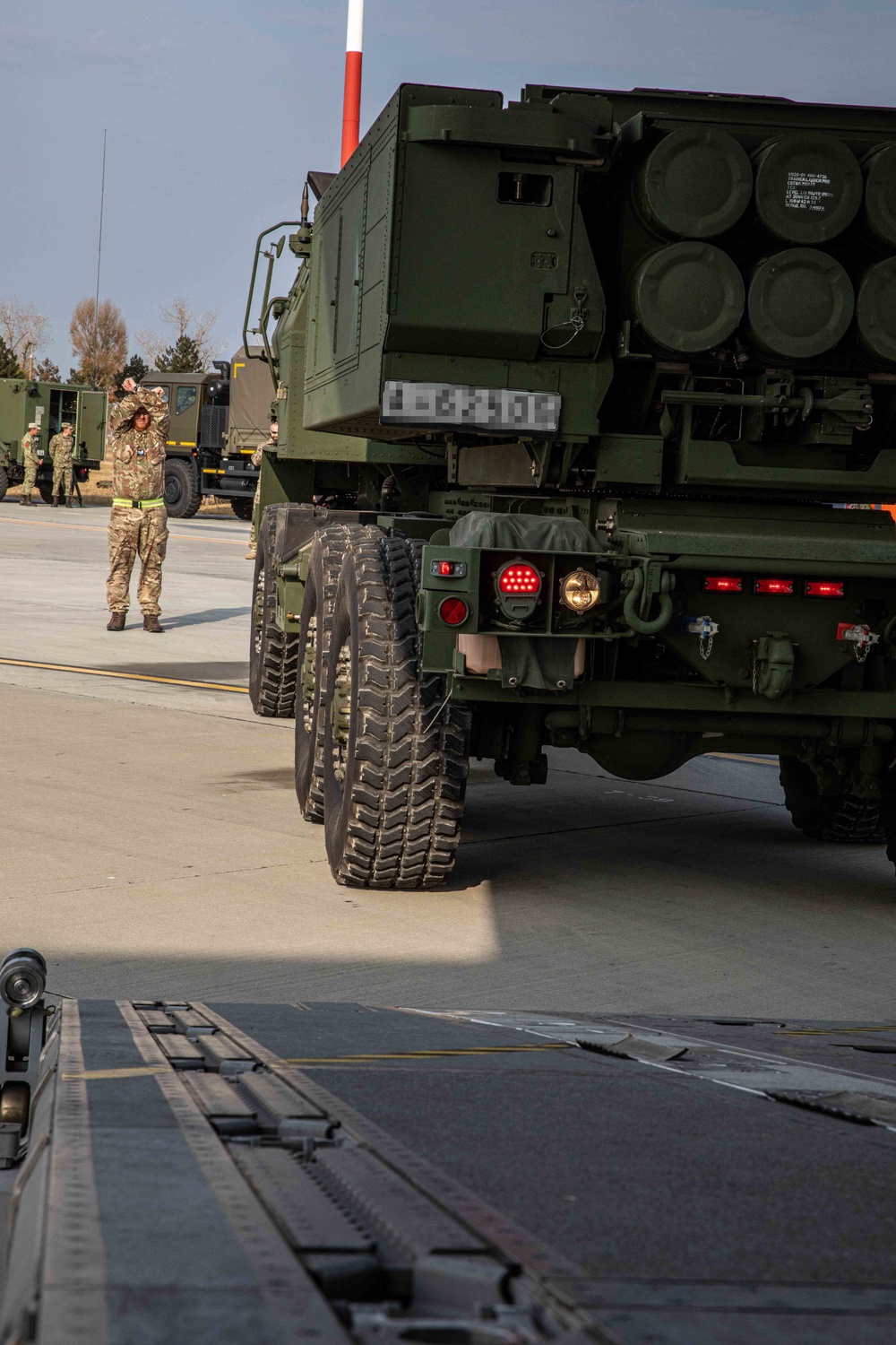 Romanian HIMARS team increase capability with Royal Air Force A400M loading during exercise ATREUS
