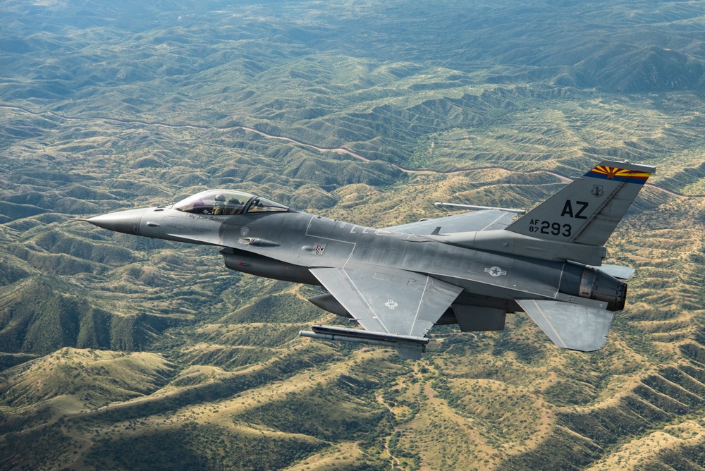 Arizona National Guard F-16 soars over Tucson