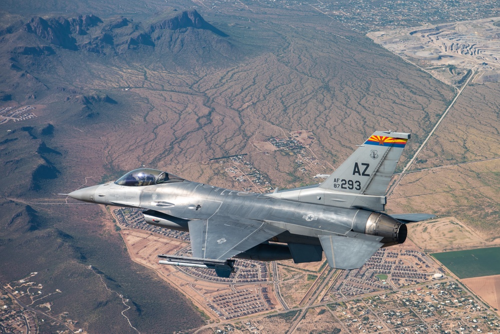 Arizona National Guard F-16 soars over Tucson