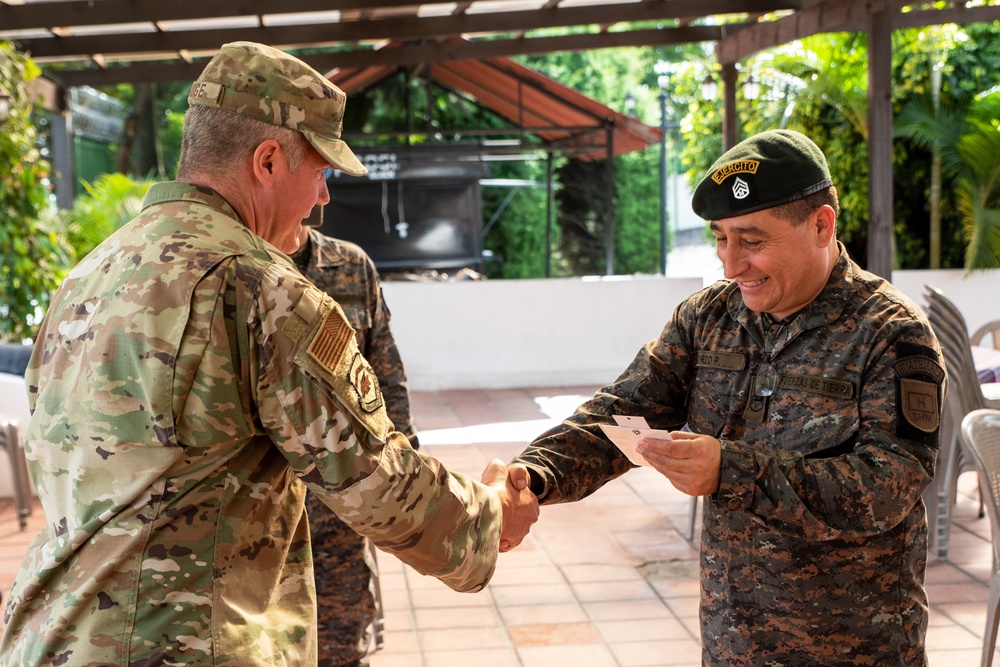 Arkansas Air National Guard visits Guatemala Army Museum