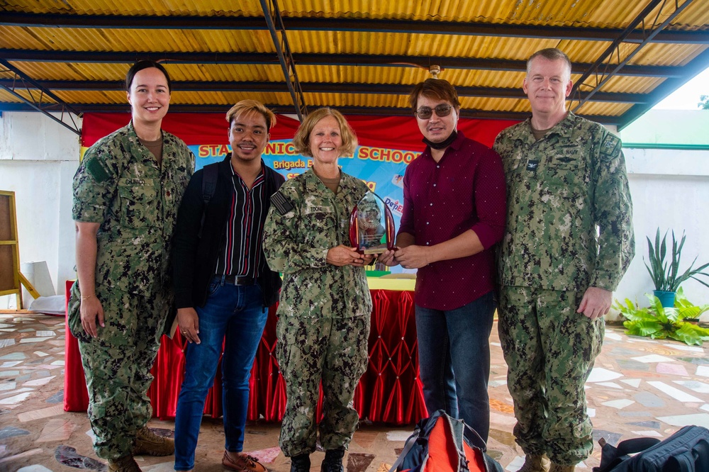 Pacific Partnership 2022 leaders tour Santa Monica Health Fair