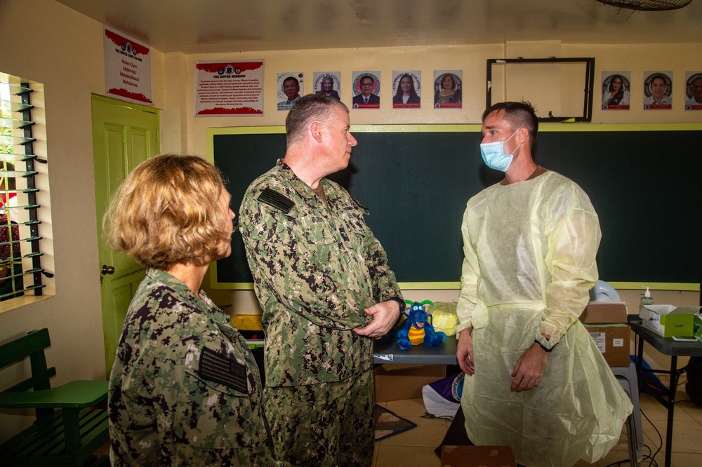 Pacific Partnership 2022 leaders tour Santa Monica Health Fair