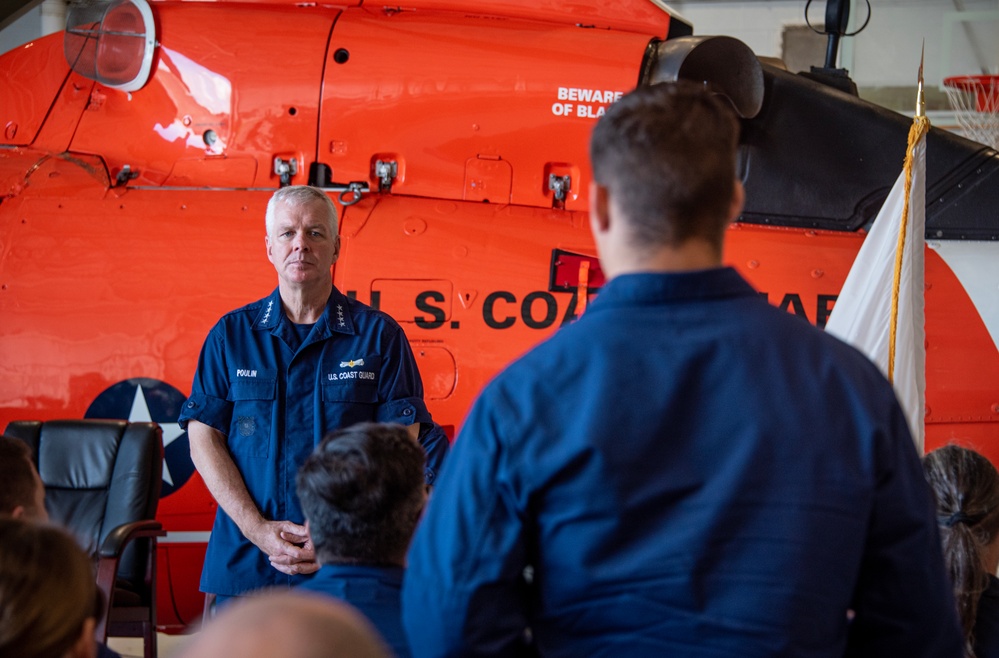 Coast Guard vice commandant visits units in Houston, Texas