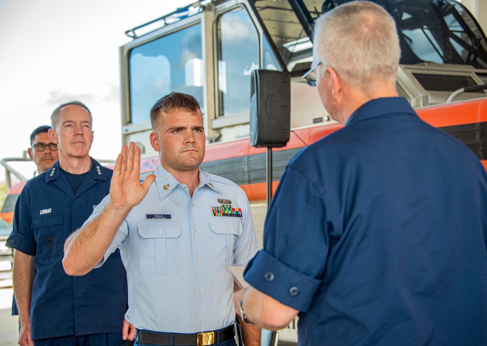 Coast Guard vice commandant visits units in Houston, Texas