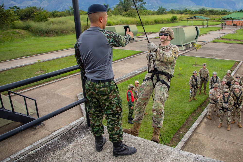 Exercise Southern Vanguard 23 Rappelling