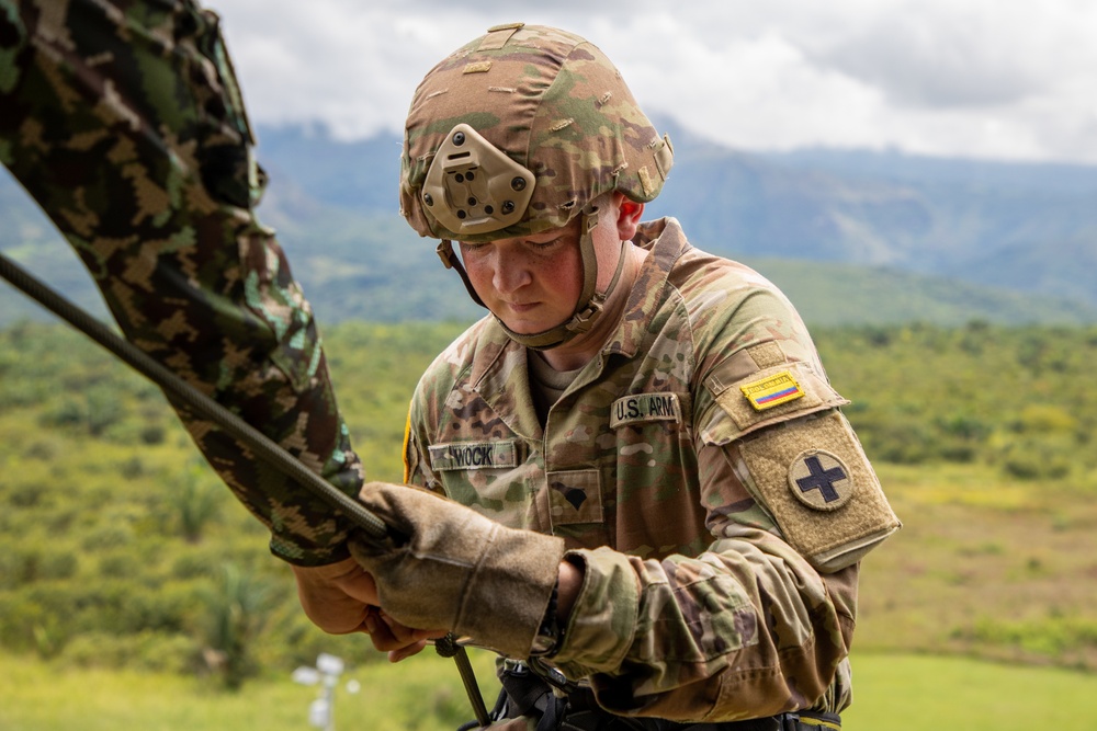 Exercise Southern Vanguard 23 Rappelling