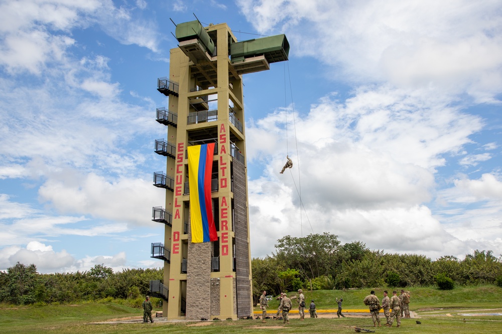 Exercise Southern Vanguard 23 Rappelling