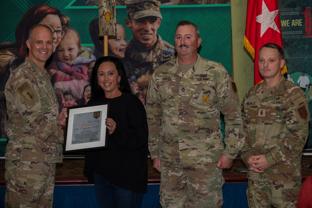 1st ID holds Volunteer of the Quarter Ceremony