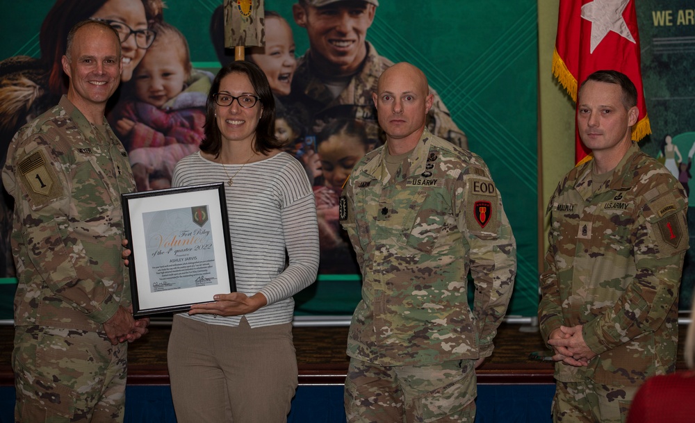 1st ID holds Volunteer of the Quarter Ceremony