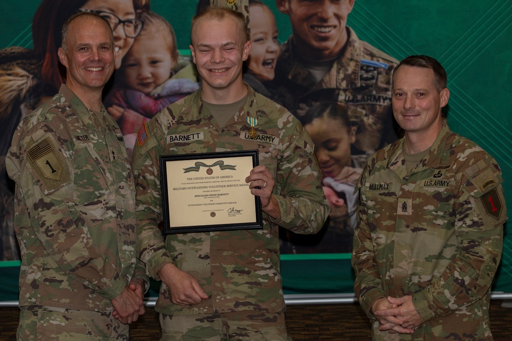 1st ID holds Volunteer of the Quarter Ceremony