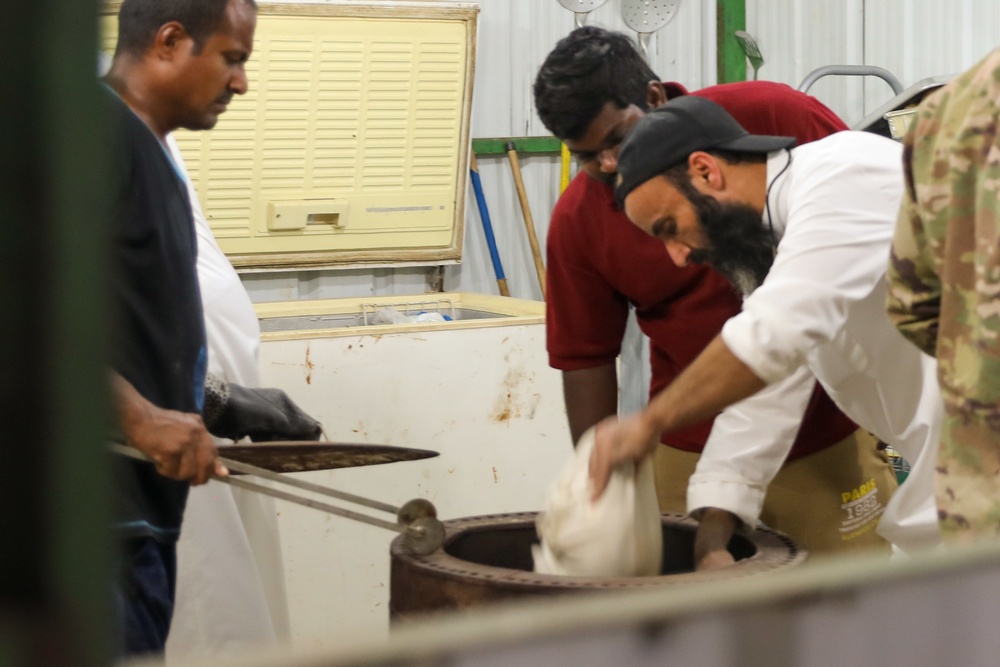 369th Sustainment Brigade Socializes With Kuwaiti Leaders