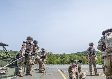 Army’s newest bridge crewmembers learn their specialty at Fort Leonard Wood