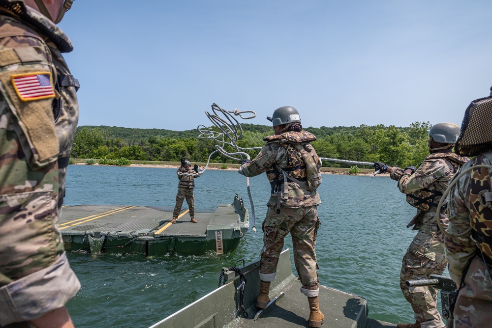 Army’s newest bridge crewmembers learn their specialty at Fort Leonard Wood