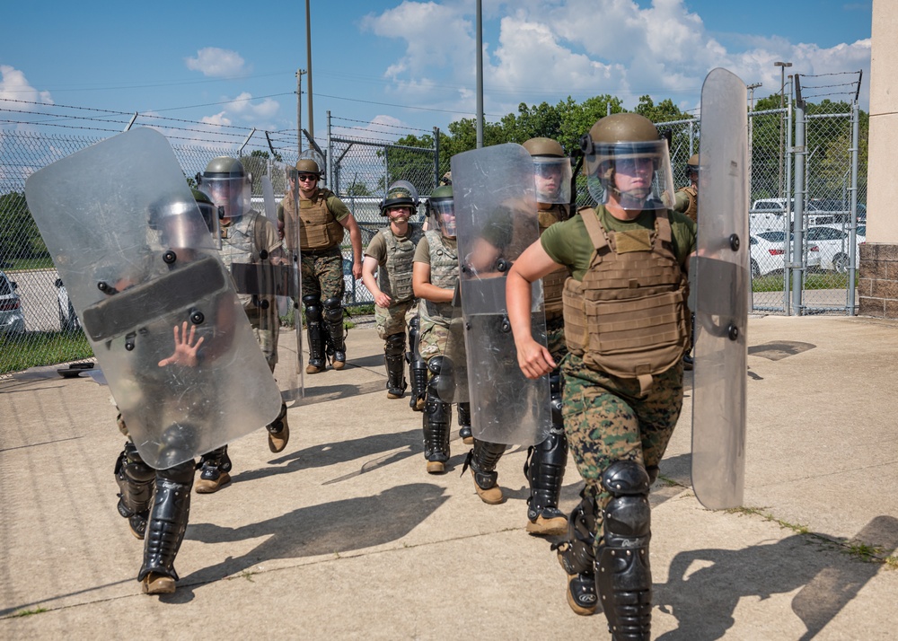 Soldiers, Marines train side by side to become Corrections and Detention Specialists