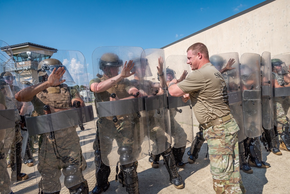 Soldiers, Marines train side by side to become Corrections and Detention Specialists