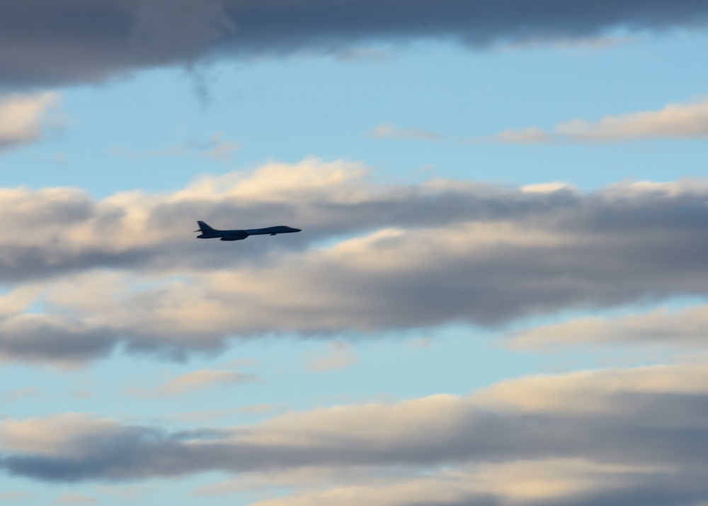 B-1B Lancer performs off-station training over Luke AFB