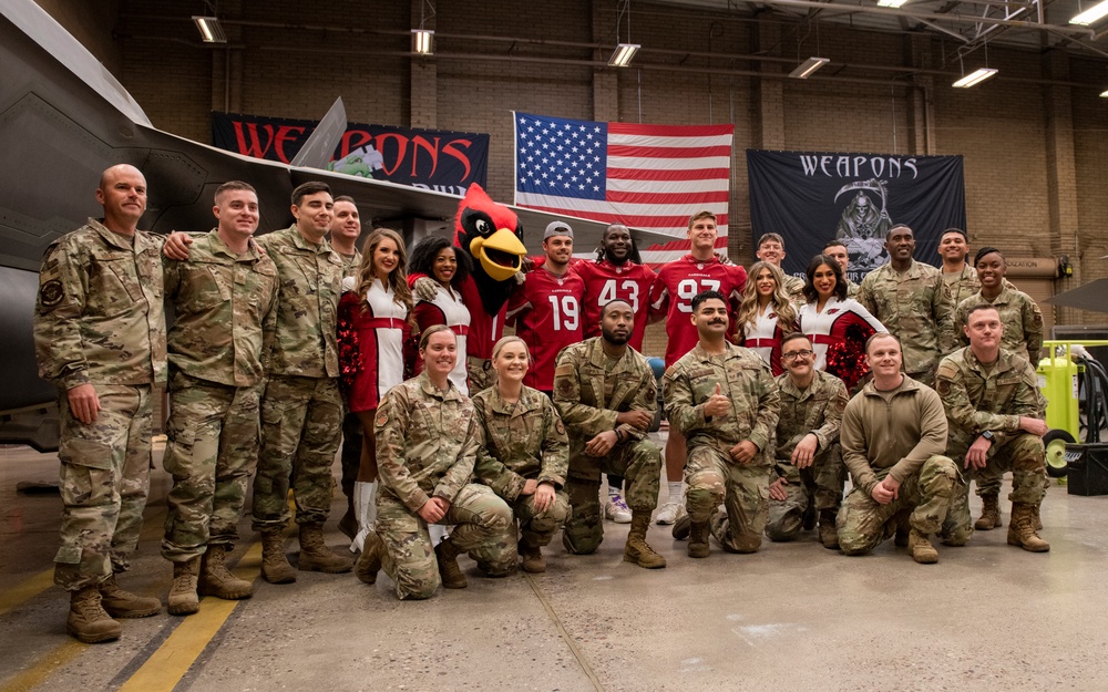 AZ Cardinals visit Luke in salute to service