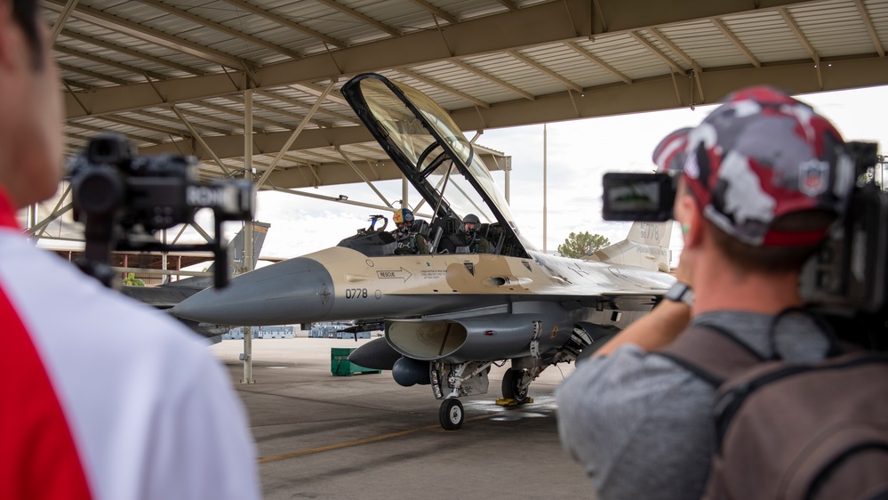 AZ Cardinals visit Luke in salute to service